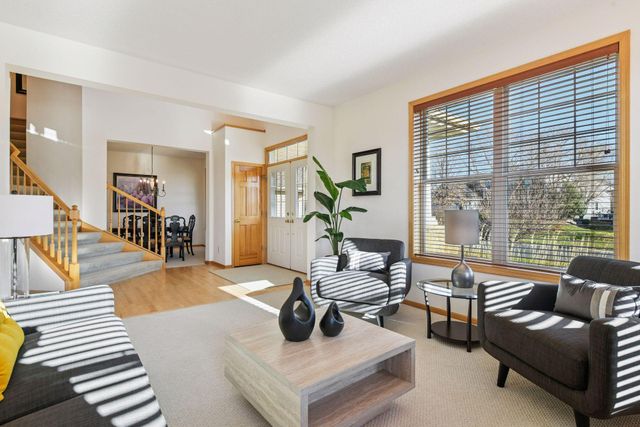 583 Summerfield Drive, Chanhassen, MN 55317