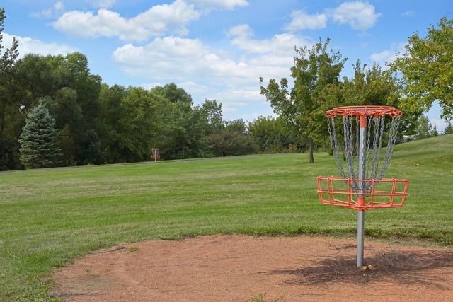 583 Summerfield Drive, Chanhassen, MN 55317