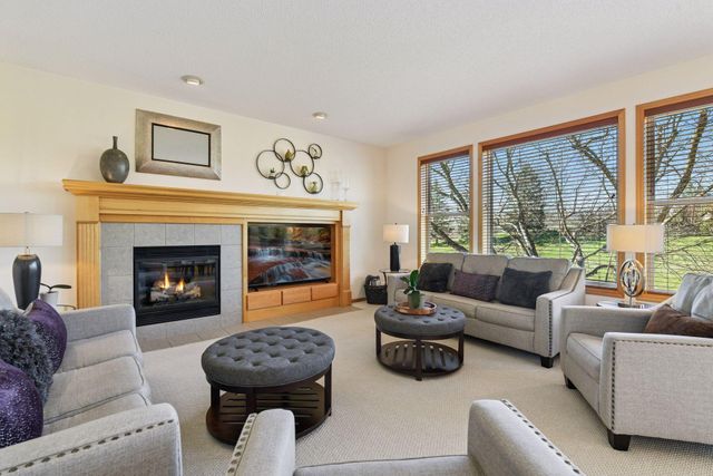 583 Summerfield Drive, Chanhassen, MN 55317