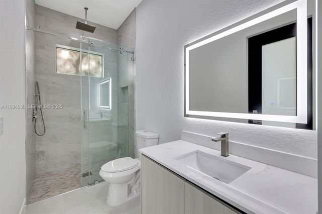 3366 72Th AVE NE, Naples, FL 34120