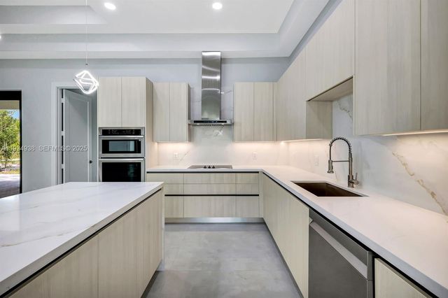 3366 72Th AVE NE, Naples, FL 34120