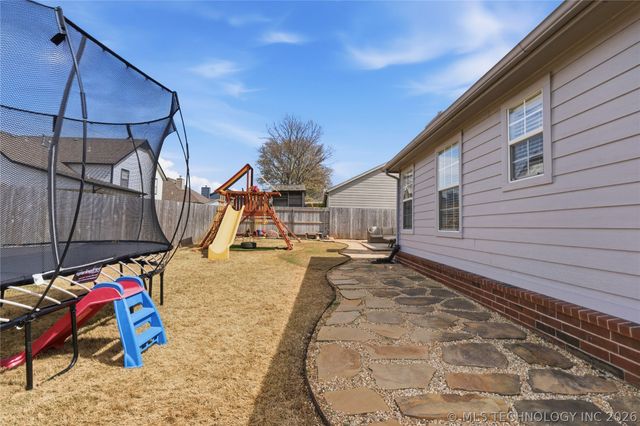 10221 E 114th Place S, Bixby, OK 74008