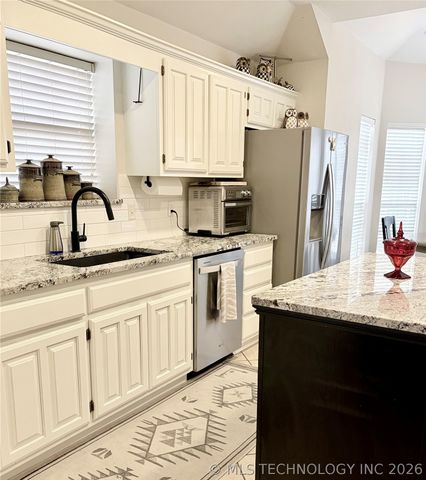 10221 E 114th Place S, Bixby, OK 74008