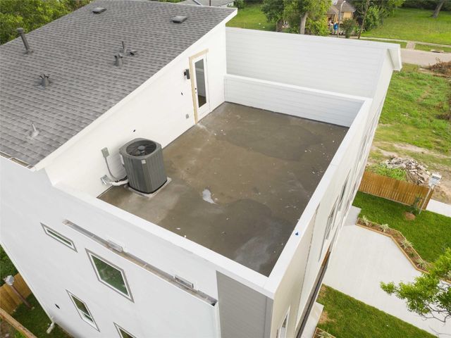 2115 Dan Street, Houston, TX 77020