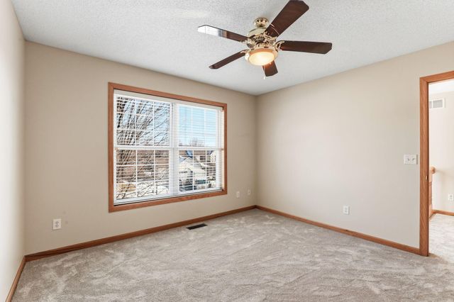 2888 Eagle Valley Drive, Woodbury, MN 55129