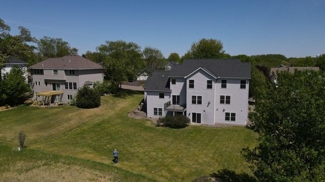 2888 Eagle Valley Drive, Woodbury, MN 55129