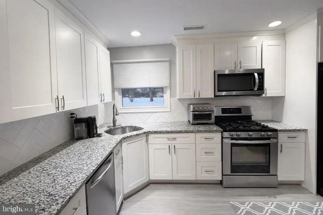 1919 CREEK RD, Hainesport, NJ 08036