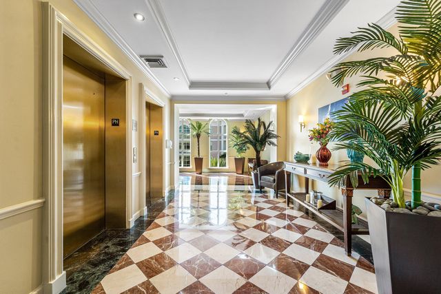 806 E Windward Way 622, Lantana, FL 33462