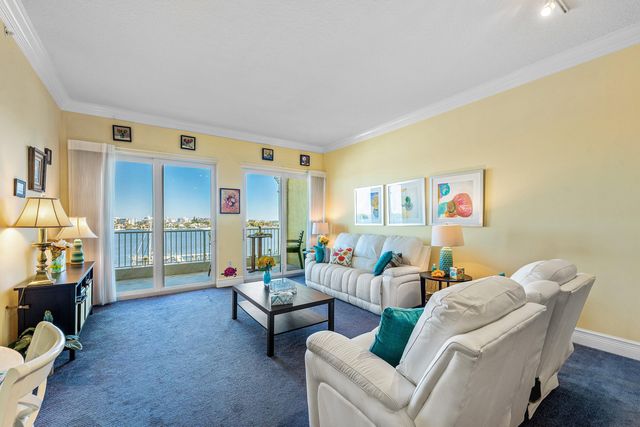 806 E Windward Way 622, Lantana, FL 33462