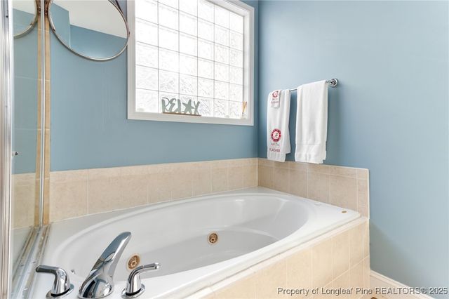 58 Cottswold Lane, Spring Lake, NC 28390