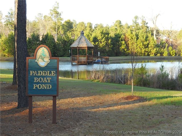 58 Cottswold Lane, Spring Lake, NC 28390