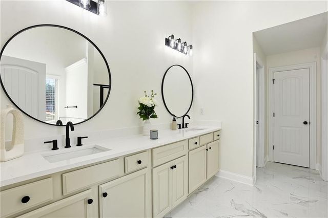 8169 Lochley Drive, Fairburn, GA 30213