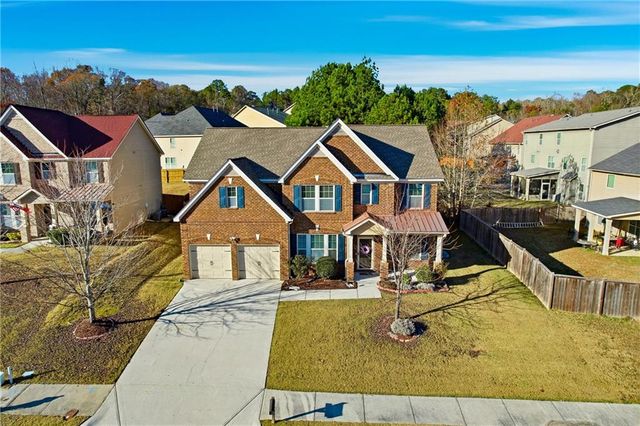 8169 Lochley Drive, Fairburn, GA 30213
