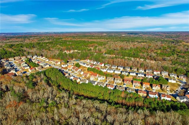 8169 Lochley Drive, Fairburn, GA 30213