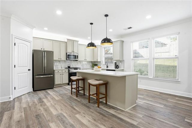 8169 Lochley Drive, Fairburn, GA 30213