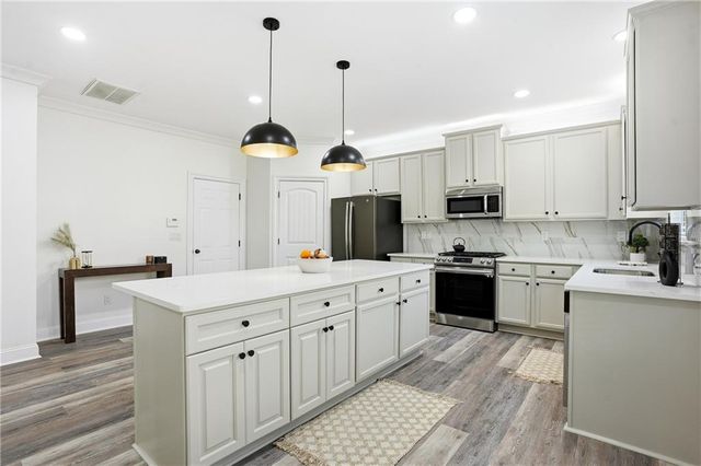 8169 Lochley Drive, Fairburn, GA 30213