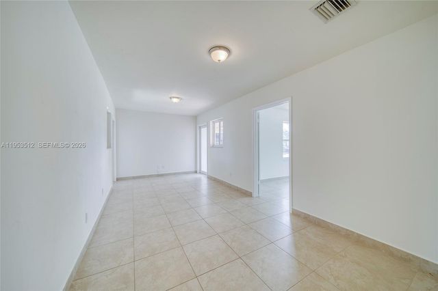 9557 SW 40th Ter 9557, Miami, FL 33165