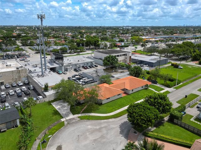 9557 SW 40th Ter 9557, Miami, FL 33165