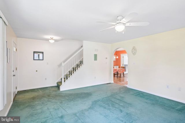 12 LAWN AVE, Norristown, PA 19403