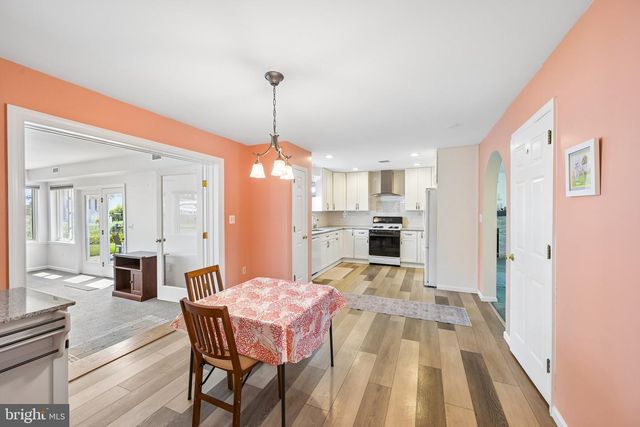 12 LAWN AVE, Norristown, PA 19403