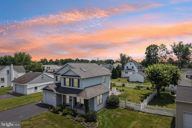 12 LAWN AVE, Norristown, PA 19403