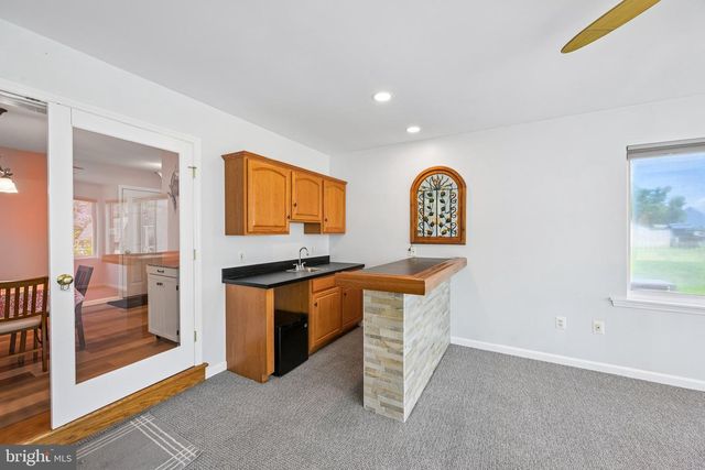 12 LAWN AVE, Norristown, PA 19403