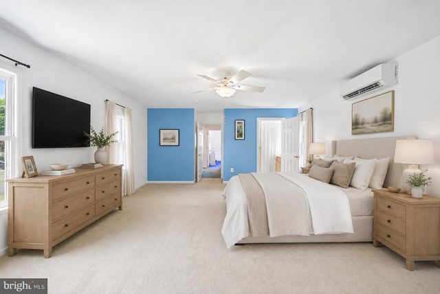 12 LAWN AVE, Norristown, PA 19403