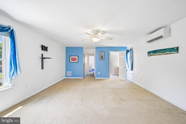 12 LAWN AVE, Norristown, PA 19403