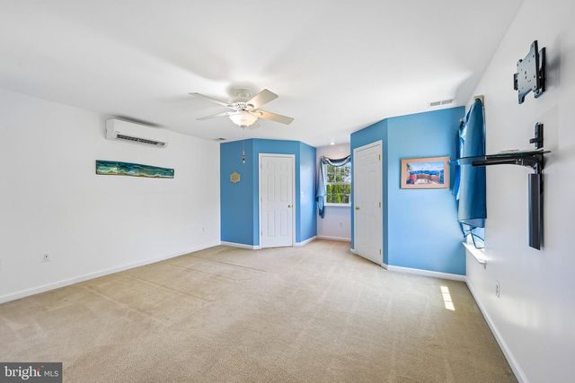 12 LAWN AVE, Norristown, PA 19403