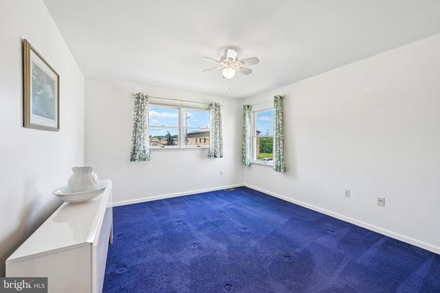 12 LAWN AVE, Norristown, PA 19403