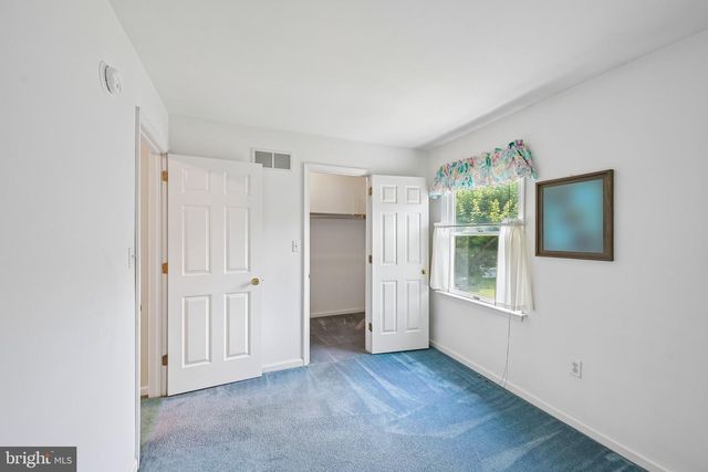 12 LAWN AVE, Norristown, PA 19403