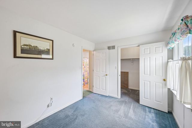 12 LAWN AVE, Norristown, PA 19403