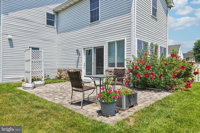 12 LAWN AVE, Norristown, PA 19403