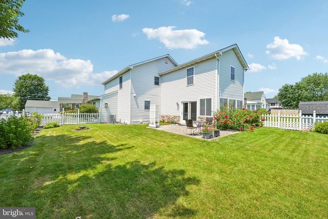 12 LAWN AVE, Norristown, PA 19403