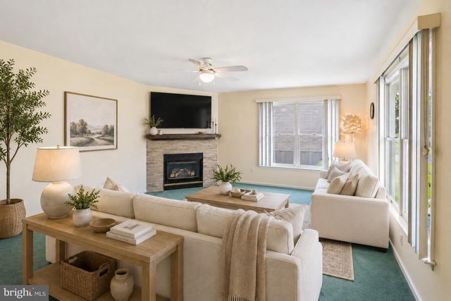 12 LAWN AVE, Norristown, PA 19403
