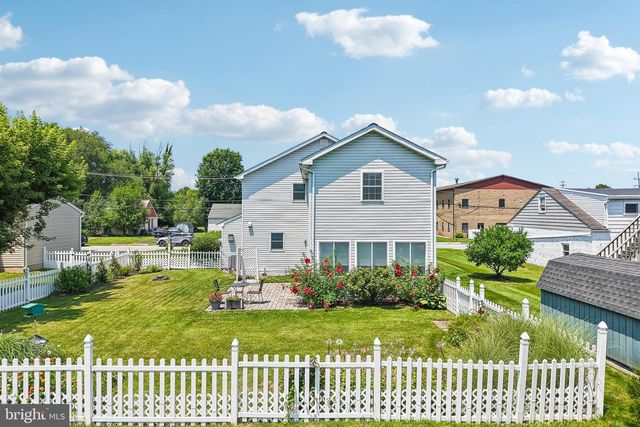 12 LAWN AVE, Norristown, PA 19403