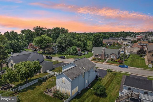 12 LAWN AVE, Norristown, PA 19403