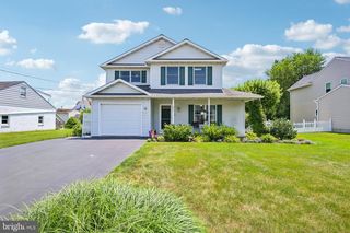 12 LAWN AVE, Norristown, PA 19403