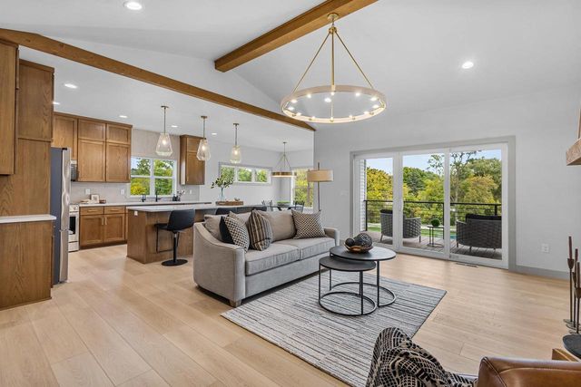 541 SECURITY BOULEVARD, Green Bay, WI 54313