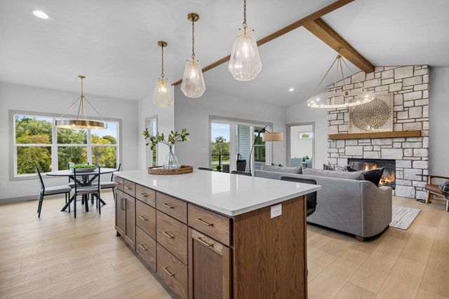 541 SECURITY BOULEVARD, Green Bay, WI 54313