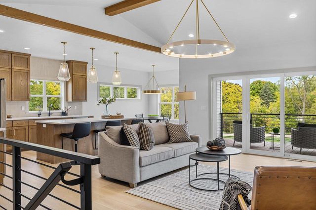 541 SECURITY BOULEVARD, Green Bay, WI 54313