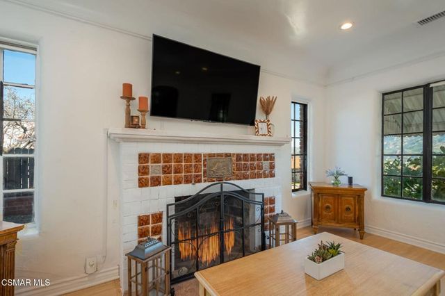 975 Loma Vista Place, Santa Paula, CA 93060