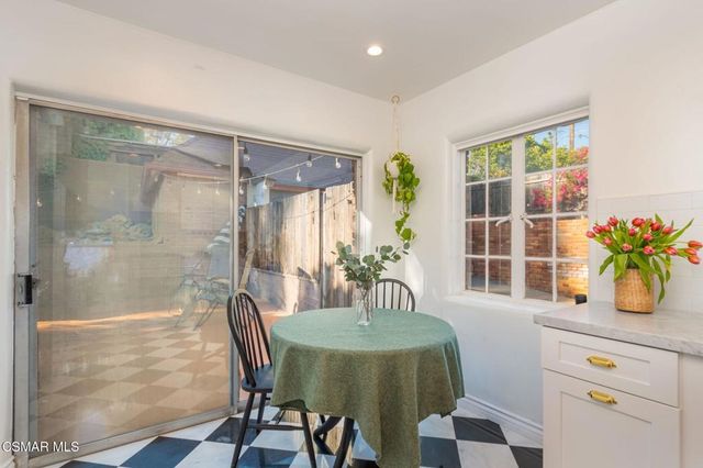 975 Loma Vista Place, Santa Paula, CA 93060