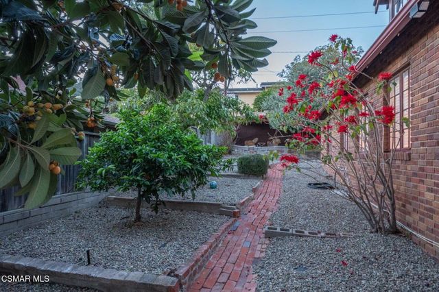 975 Loma Vista Place, Santa Paula, CA 93060