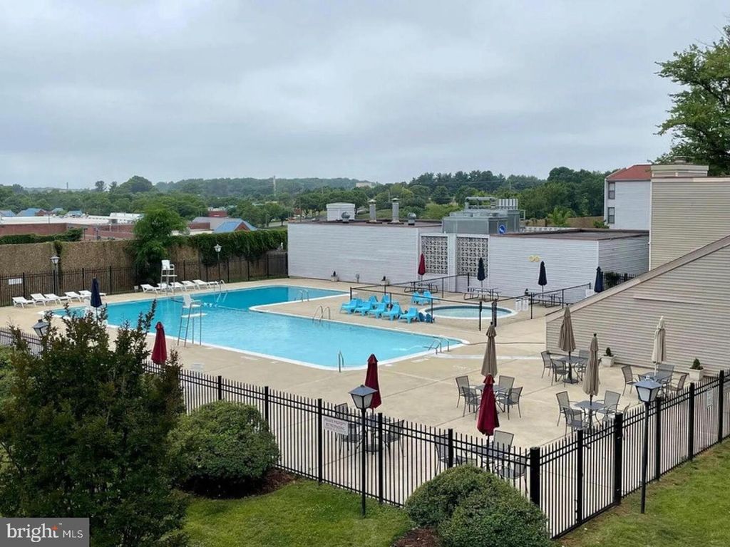 102 DUVALL LN #5-201, Gaithersburg, MD 20877