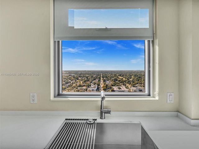 17301 Biscayne Blvd 2301, North Miami Beach, FL 33160