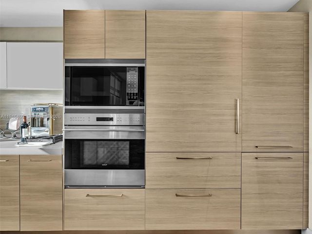 17301 Biscayne Blvd 2301, North Miami Beach, FL 33160