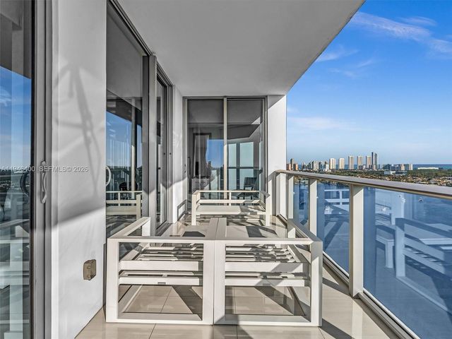 17301 Biscayne Blvd 2301, North Miami Beach, FL 33160