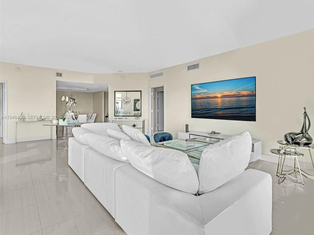 17301 Biscayne Blvd 2301, North Miami Beach, FL 33160