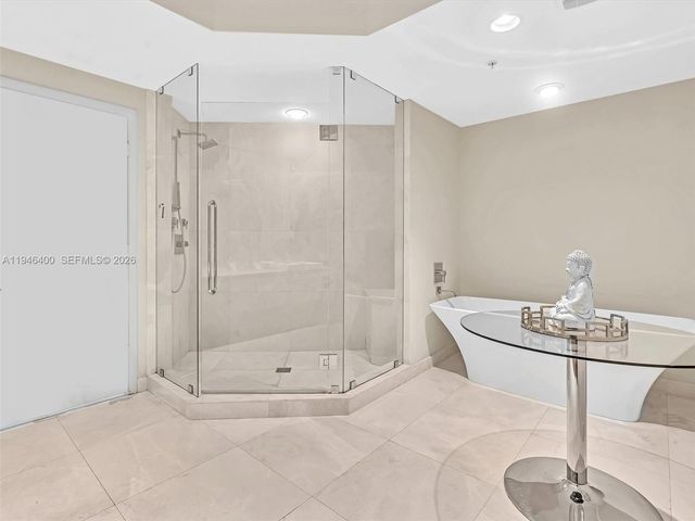 17301 Biscayne Blvd 2301, North Miami Beach, FL 33160